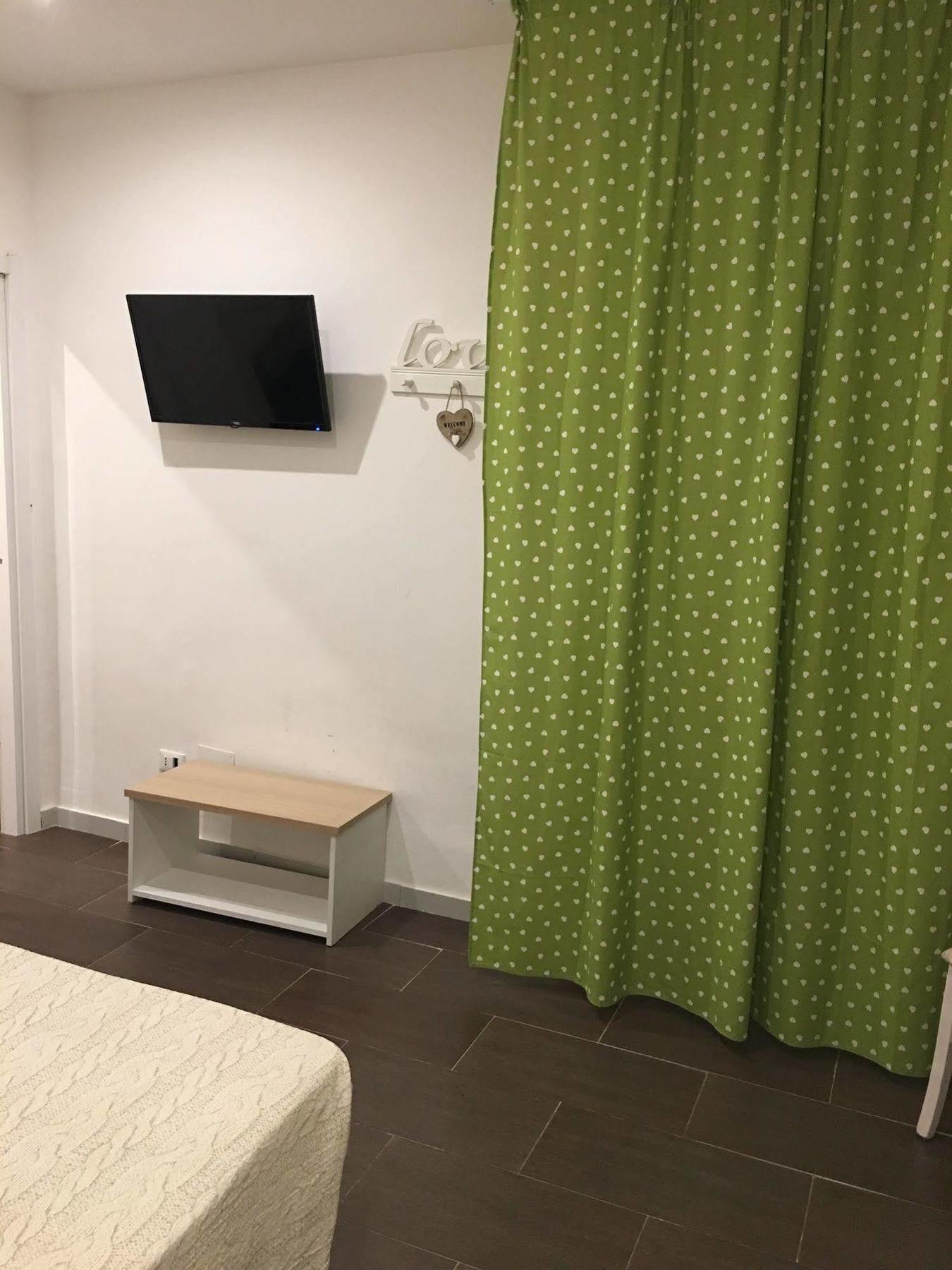 Guesthouse O Affittacamere La Civetta Di Trastevere Rom Exterior foto