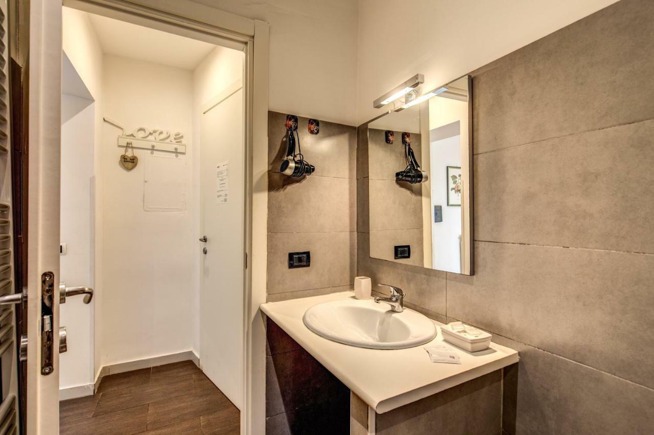 Guesthouse O Affittacamere La Civetta Di Trastevere Rom Exterior foto